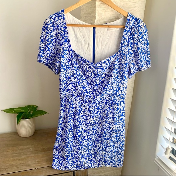 Kookai Dresses & Skirts - KOOKAI - Blue & White Floral Fitted Mini Summer Dress - Size 36 (Aus Size 8)